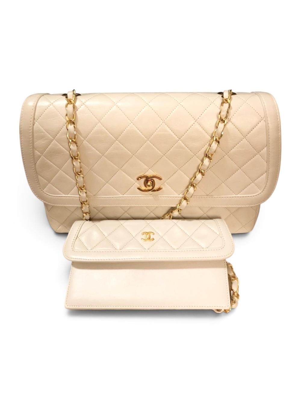 📍VⵊNTAGE CHANEL QUⵊLTED BAG SET